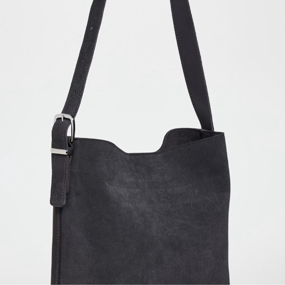 BNWT Madewell Grey Sleek Charcoal Suede Essential Bucket Tote Bag - Picture 10 of 15